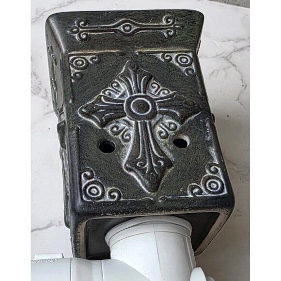 Scentsy Charity Cross Plug In Wax Warmer Electric Square Rustic Country NEW - Picture 2 of 11